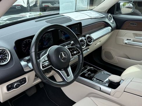 Certified 2022 Mercedes-Benz GLB 250 4MATIC image 20