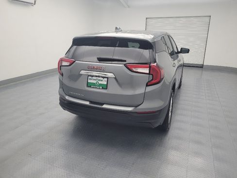 Used 2024 GMC Terrain SLE FWD image 7
