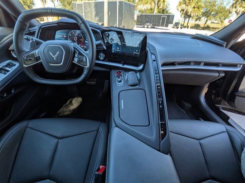 Certified 2025 Chevrolet Corvette Stingray Coupe w/ 1LT image 20