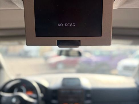 Used 2011 Nissan Titan SL w/ SL Technology Pkg image 18