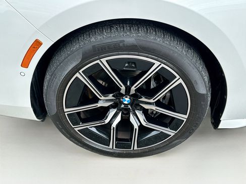 Used 2024 BMW 740i image 35