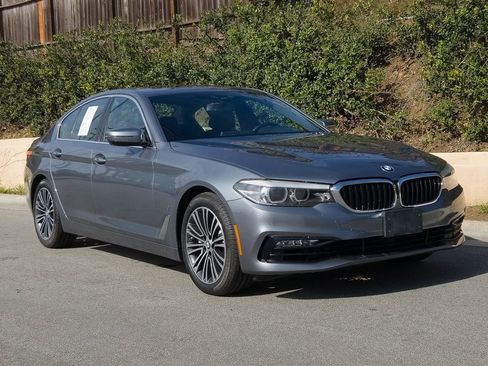 Used 2018 BMW 530e image 2