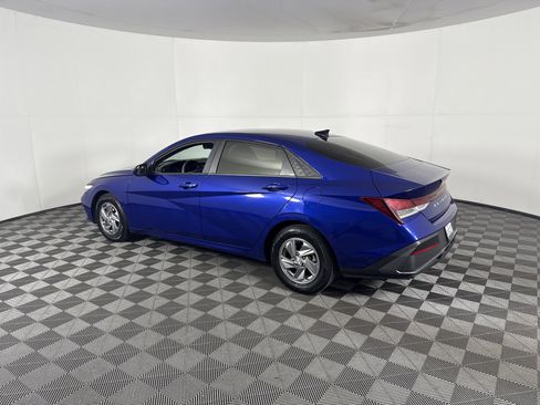 Used 2024 Hyundai Elantra SE image 6