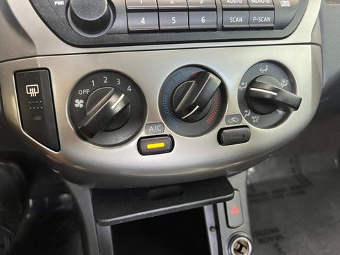 Used 2003 Nissan Altima 3.5 SE FWD image 19