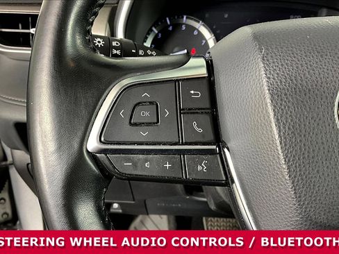 Used 2021 Toyota Highlander XLE AWD/4WD image 11
