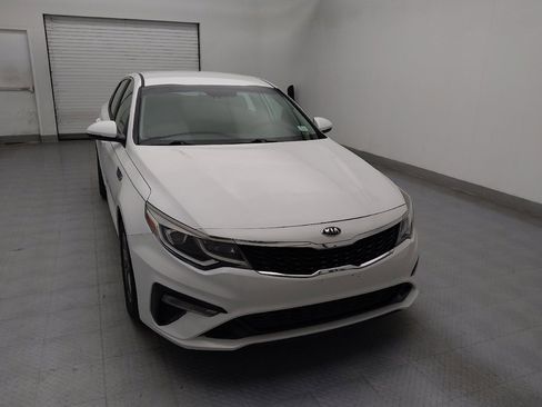 Used 2020 Kia Optima LX image 14