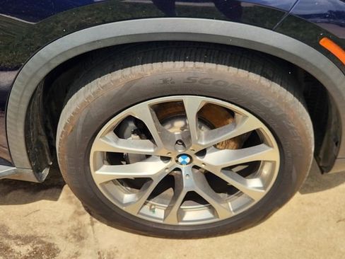 Used 2019 BMW X5 xDrive40i w/ Convenience Package AWD/4WD image 3