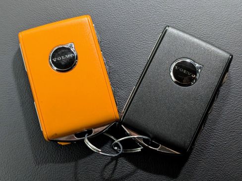 Used 2025 Volvo XC90 B6 Plus image 43