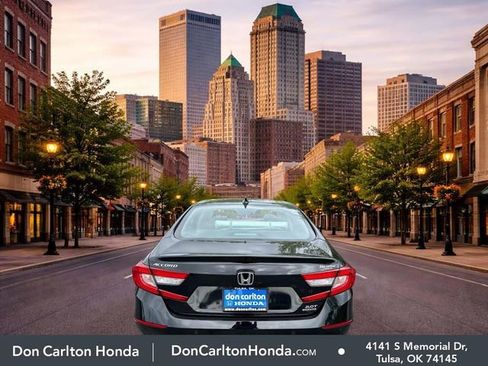 Used 2021 Honda Accord Touring image 5