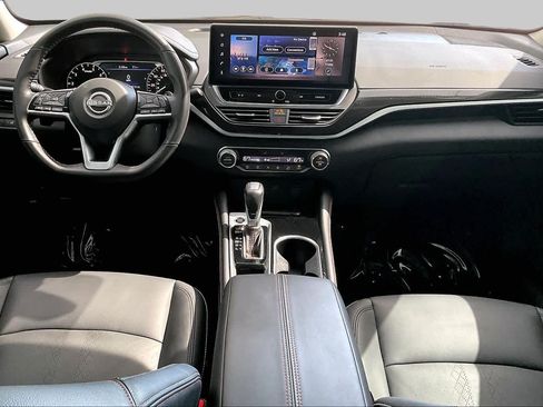 Used 2025 Nissan Altima 2.5 SR w/ SR Premium Package FWD image 16