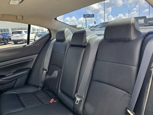 Used 2024 Nissan Altima 2.5 SR w/ SR Premium Package FWD image 32