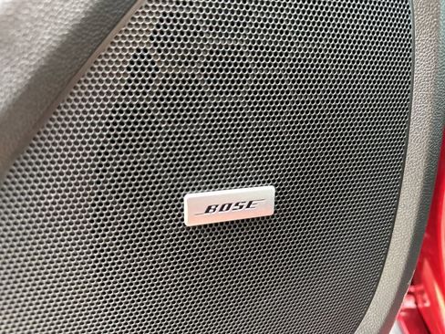 Used 2023 Chevrolet Traverse Premier image 11