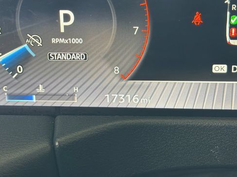 Used 2025 Nissan Armada PRO-4X AWD/4WD image 27
