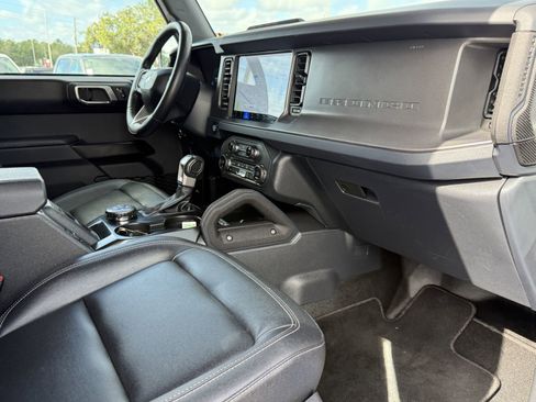 Used 2025 Ford Bronco Badlands AWD/4WD image 12
