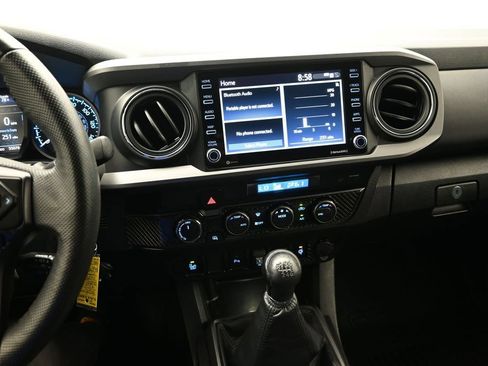 Used 2022 Toyota Tacoma TRD Sport w/ Technology Package AWD/4WD image 19