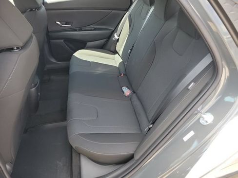 New 2026 Hyundai Elantra SE FWD image 25