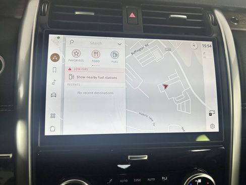 New 2025 Land Rover Discovery Dynamic SE image 24