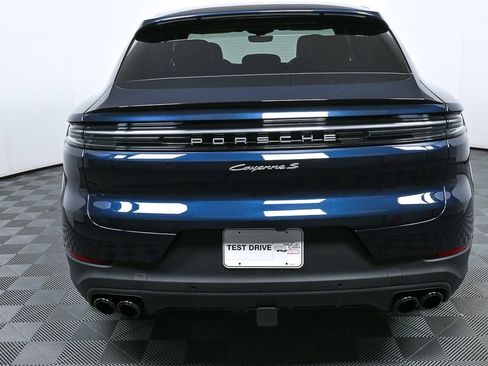 Certified 2025 Porsche Cayenne S image 39