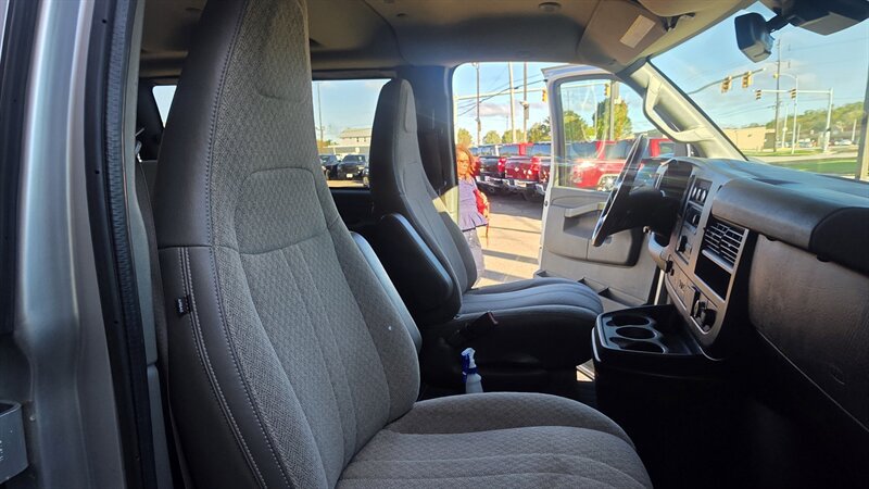 Used 2019 Chevrolet Express 3500 LT w/ LT Preferred Equipment Group RWD image 20