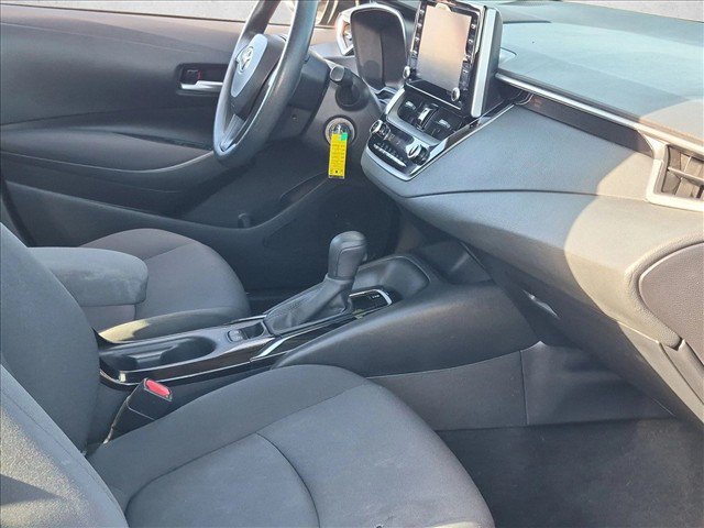 Used 2020 Toyota Corolla LE FWD image 26
