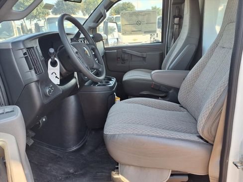 New 2025 Chevrolet Express 3500 w/ Power Convenience Package image 6