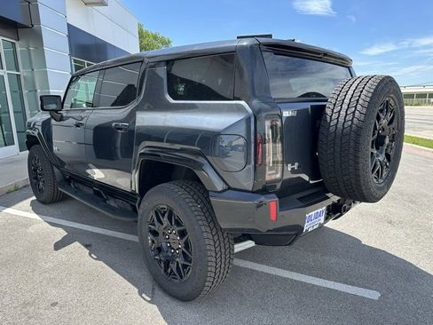 New 2025 GMC Hummer EV 2X image 9