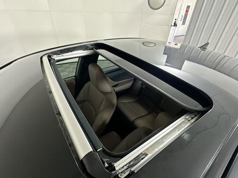 Used 2024 Lexus ES 350 w/ Premium Package image 26