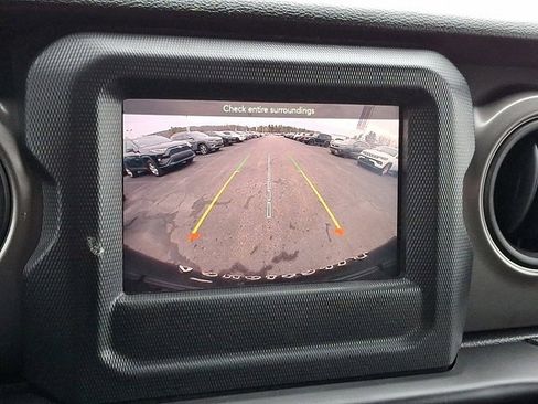 Certified 2023 Jeep Wrangler Unlimited w/ Cold Weather Group image 21