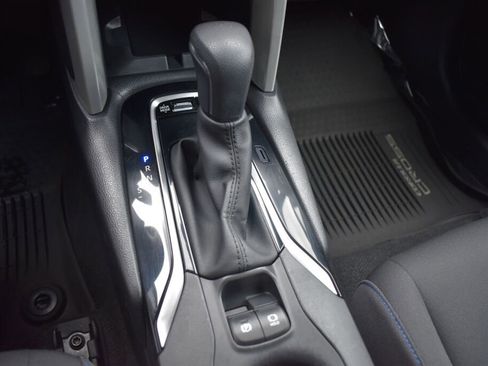 Used 2024 Toyota Corolla Cross AWD Hybrid image 5