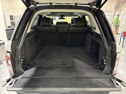 Used 2016 Land Rover Range Rover HSE image 14