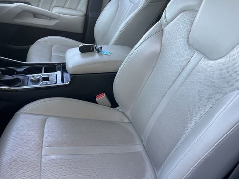 Used 2022 Kia Sorento SX image 8