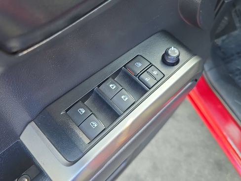 Used 2023 Toyota Tacoma SR5 w/ Technology Package AWD/4WD image 11