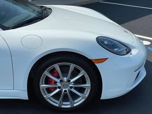Used 2024 Porsche 718 Boxster S RWD image 19