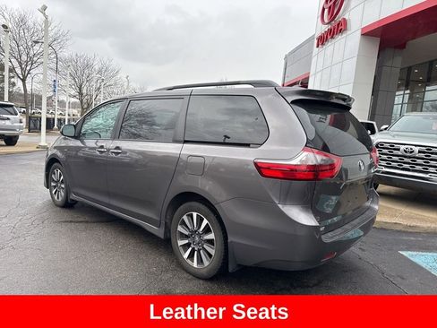 Used 2020 Toyota Sienna AWD image 4