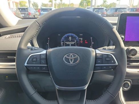 New 2026 Toyota Grand Highlander XLE FWD image 12