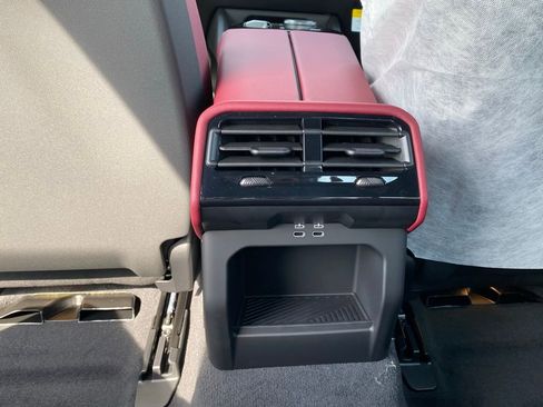 New 2026 BMW 530i xDrive AWD/4WD image 8