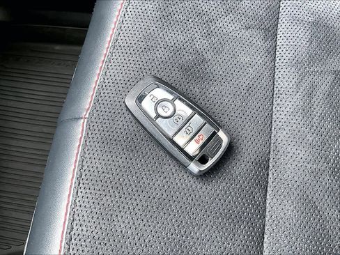 Used 2025 Ford Explorer ST image 17