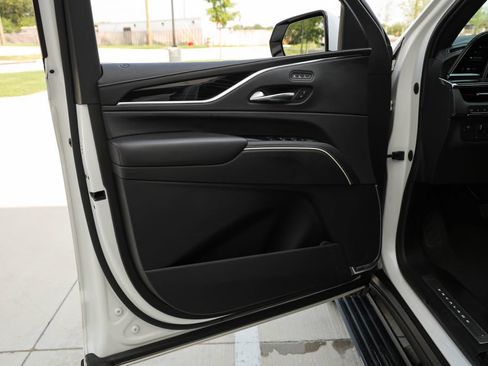Used 2021 Cadillac Escalade Sport w/ Driver Assist Tech Package AWD/4WD image 13