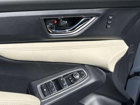 Used 2025 Subaru Ascent Limited image 18