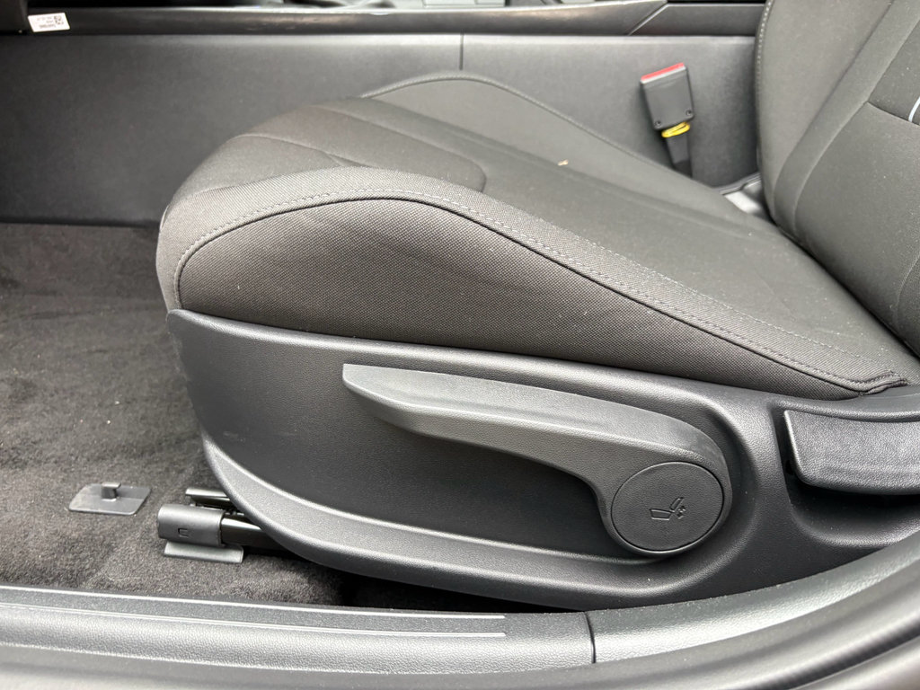 New 2026 Hyundai Elantra Sport FWD image 12