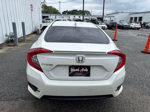Used 2018 Honda Civic EX-T image 7