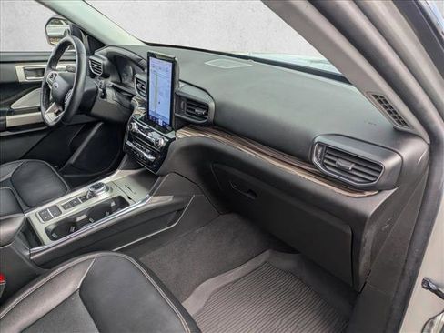 Certified 2023 Ford Explorer Limited w/ Limited Technology Package RWD image 19