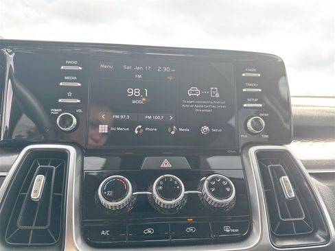 Used 2023 Kia Sorento LX image 26