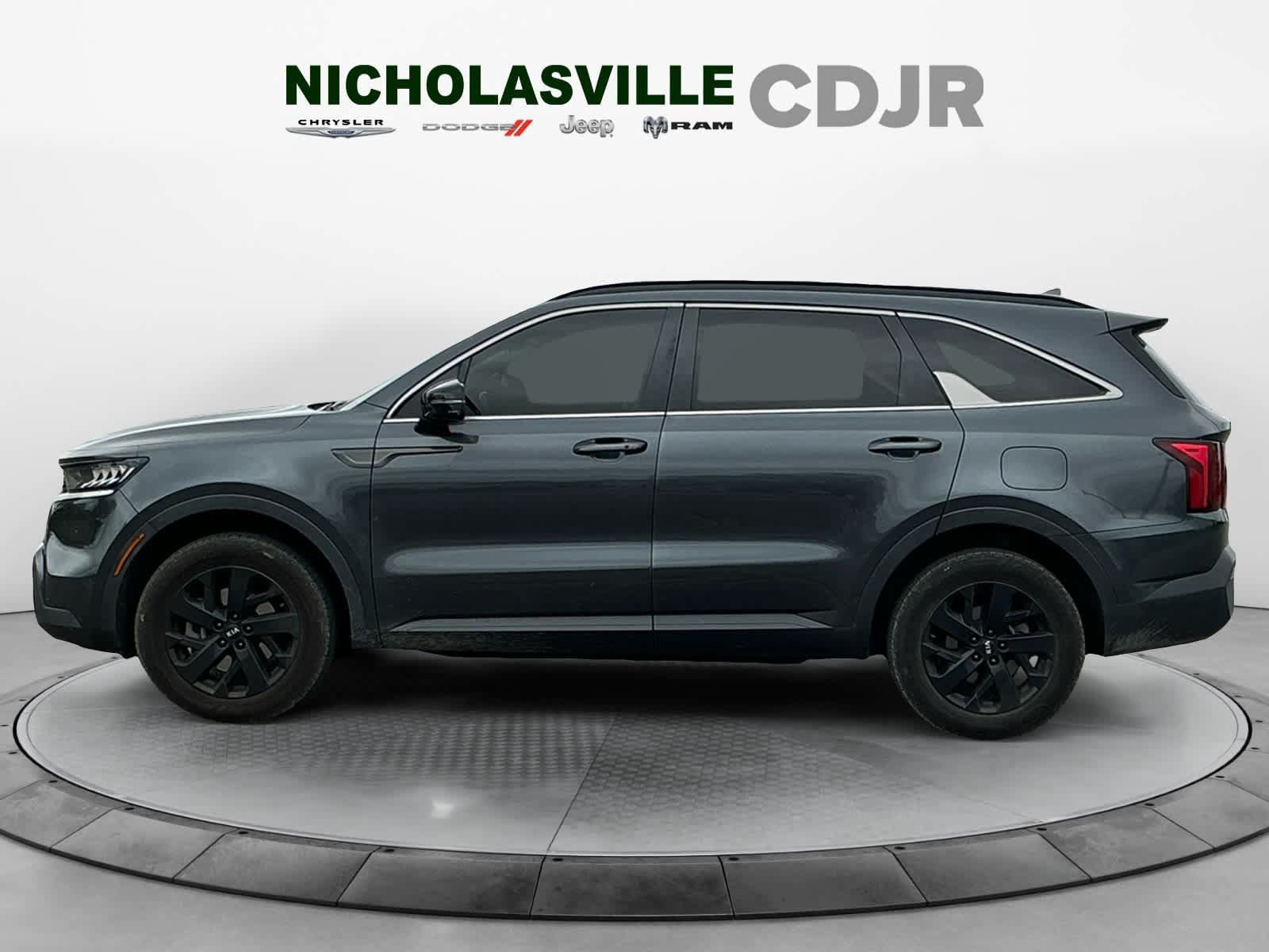Used 2021 Kia Sorento S w/ Panoramic Sunroof Package AWD/4WD image 2