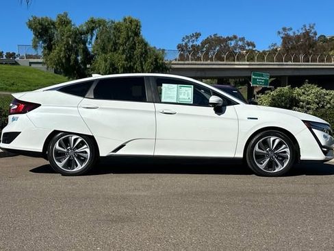Certified 2021 Honda Clarity Base image 4