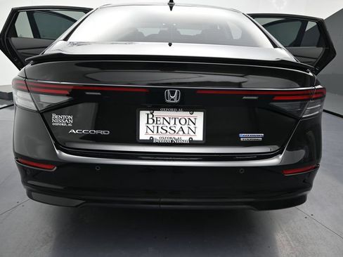 Used 2025 Honda Accord Touring image 10