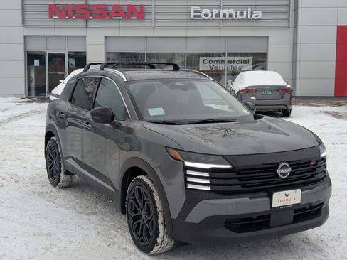 New 2026 Nissan Kicks SR w/ Cold Weather Package image 1