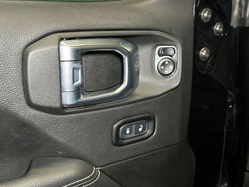 Used 2021 Jeep Wrangler Unlimited Sahara w/ Cold Weather Group image 18