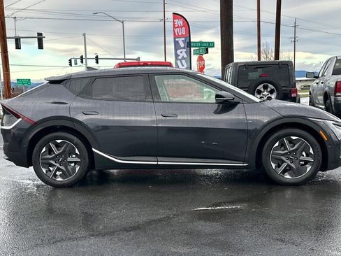 New 2025 Kia EV6 Light image 3