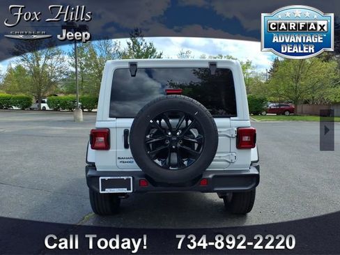 Used 2025 Jeep Wrangler Unlimited Sahara w/ Safety Group AWD/4WD image 7